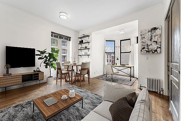 1st image of 10 5th Ave #43