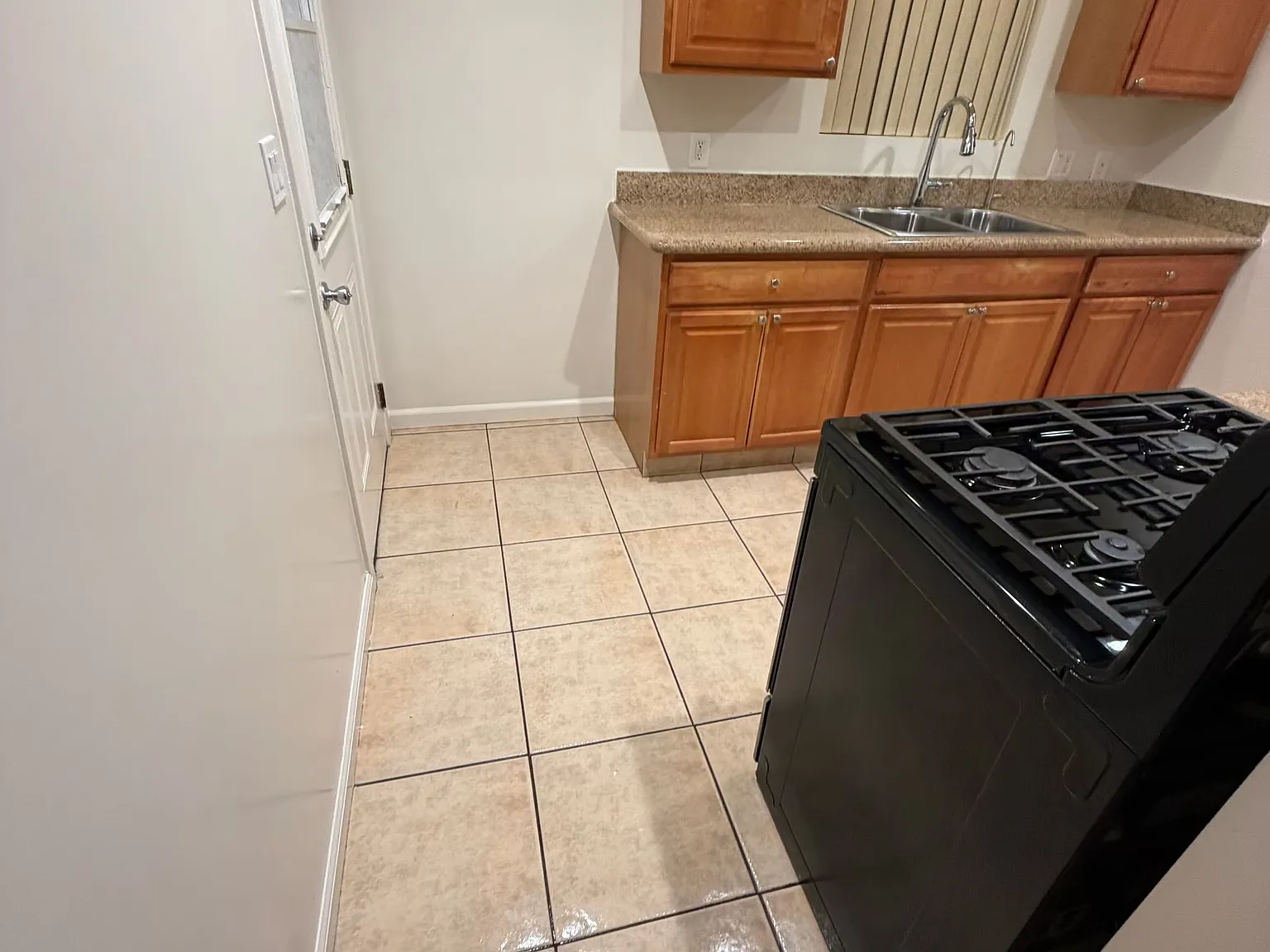 2 bed, 825 sqft, $2,475 — Photo 4