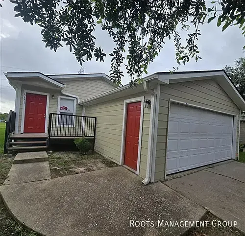 15871 Clarke Springs Dr #15871C Photo 1