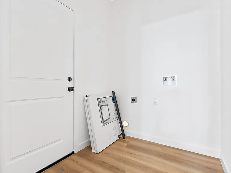 3878 Hilton Ave — Photo 23