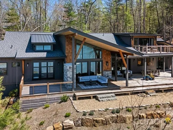 984 Eagle Lake Dr, Brevard, NC 28712