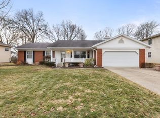 1460 Cambridge Dr, South Bend, IN
