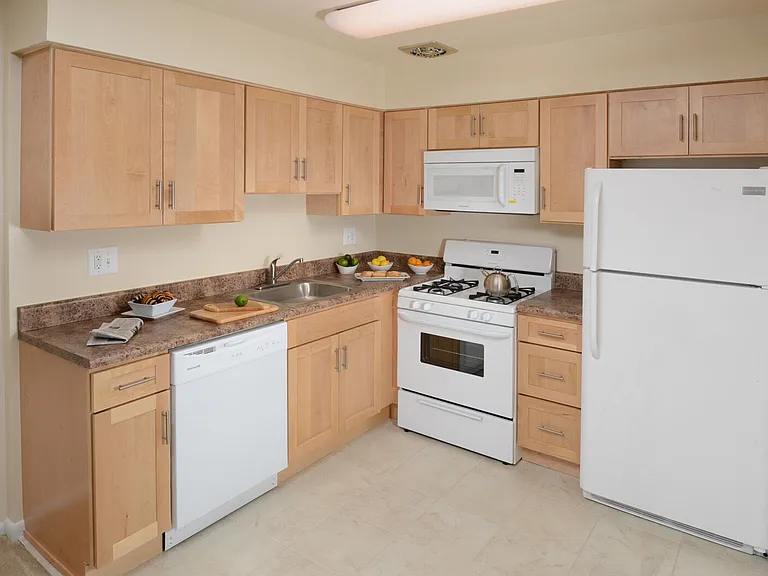 Forest Station Apartments — Photo 17