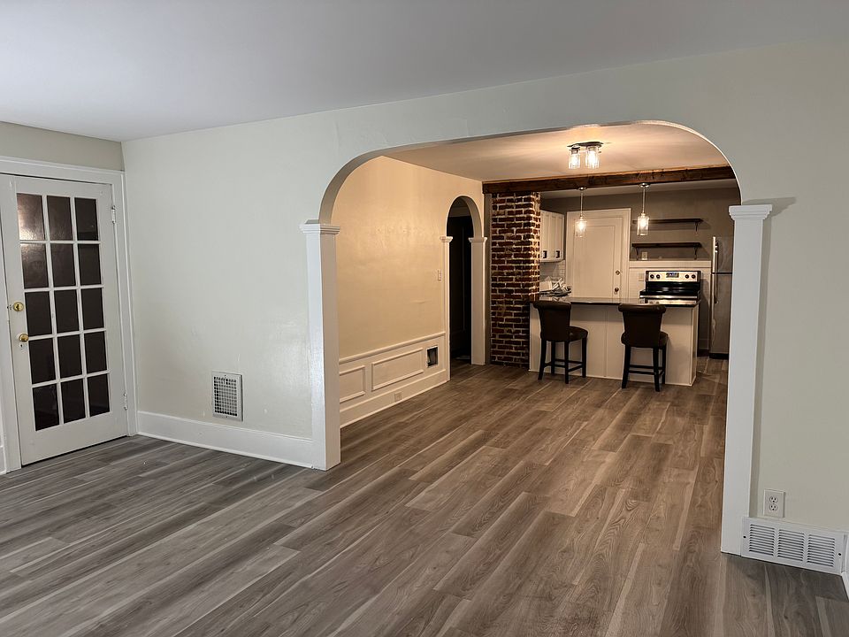 1st image of 32 Avery Ave Floor 2