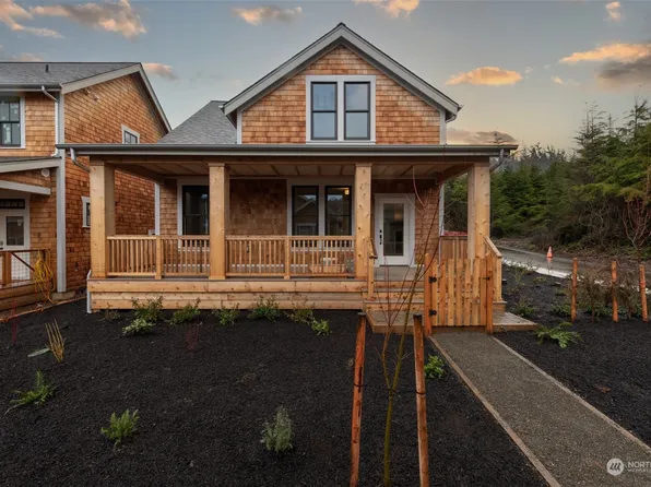 11 Cedar Run Loop, Pacific Beach, WA 98571