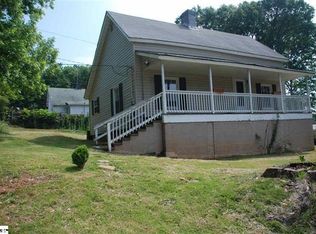 12 Spruce St, Startex, SC 29377