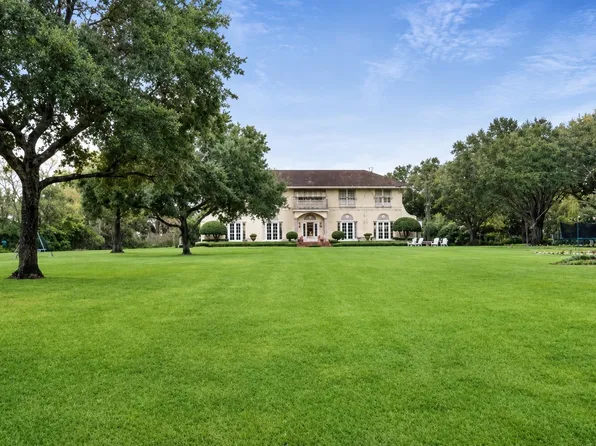 103 W Caldwood Dr, Beaumont, TX 77707