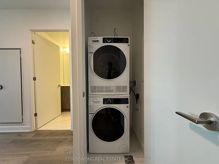 180 Front St E #1110 — Photo 6