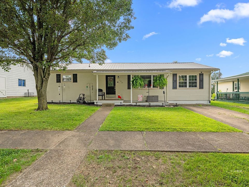 1st image of 152 Legrande Blvd