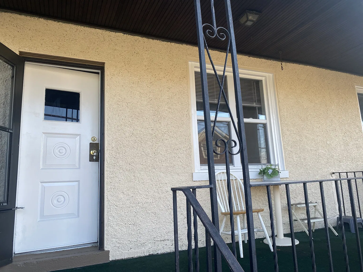 3 bed, 1000 sqft, $1,600 — Photo 2