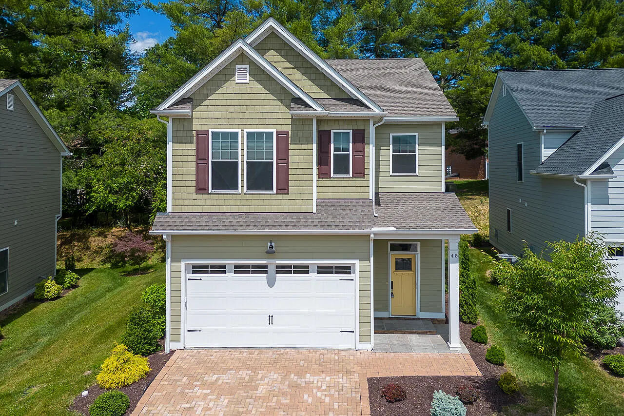 45 Chamberlain Loop photo 1