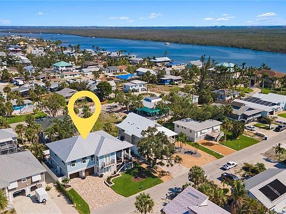 3rd image of 143 Gulf Island DR