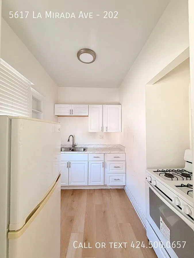 5617 La Mirada Ave — Photo 4