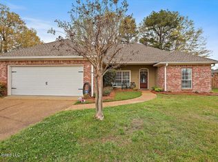 218 Chestnut Dr, Brandon, MS 39047