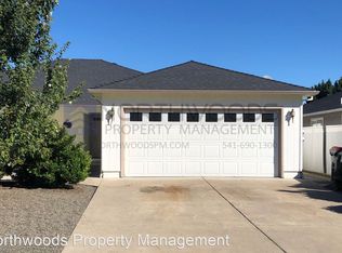 827 Columbine Way, Central Pt, OR 97502
