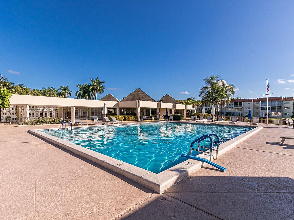 1st image of 2931 E Sunrise Lakes Dr #303