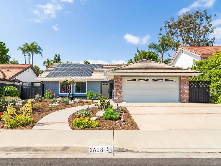 2618 Jacaranda Ave — Photo 1
