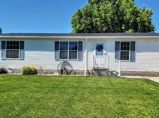 510 W 4th St, Axtell, NE 68924