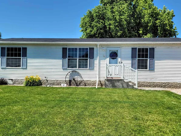 510 W 4th St, Axtell, NE 68924