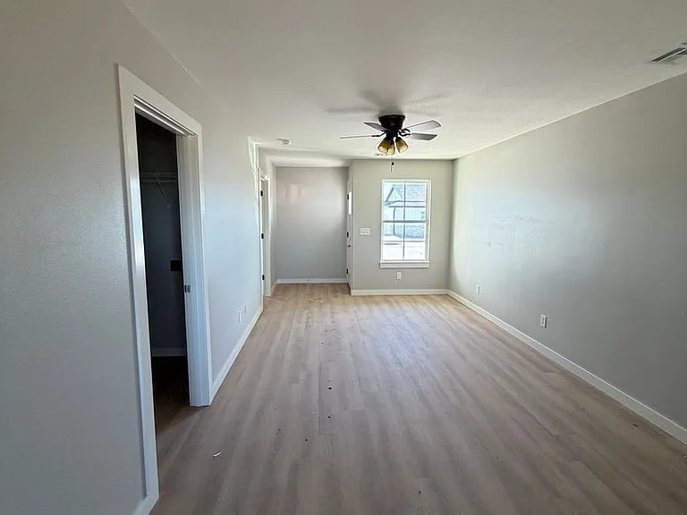 2901-2906 Sandstone Ln — Photo 12