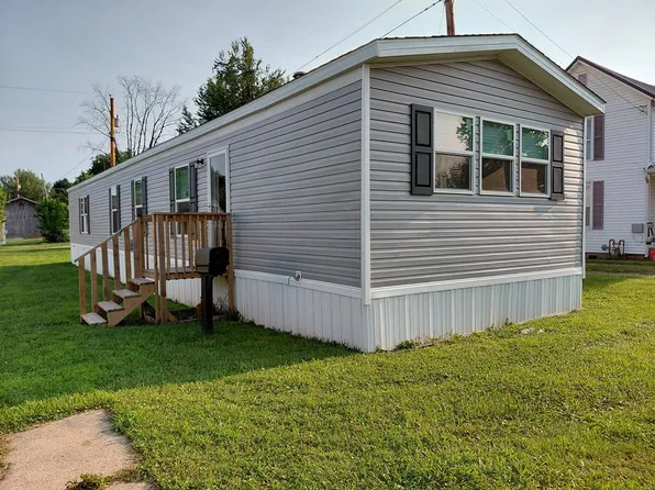512 W Broadway St, Wellston, OH 45692
