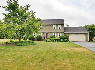 13 Keith Dr, Hope Valley, RI 02832