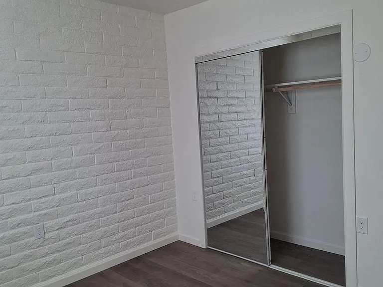 Taylor Heights Apartments — Photo 22