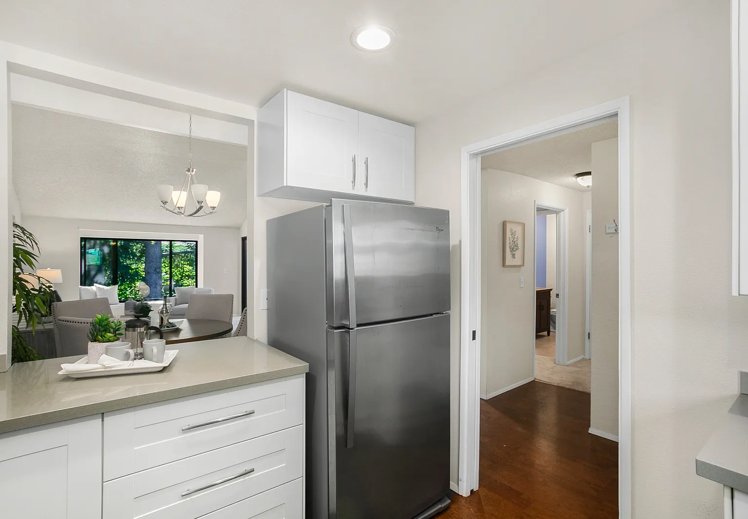 2 bed, 1075 sqft, $3,200 — Photo 3