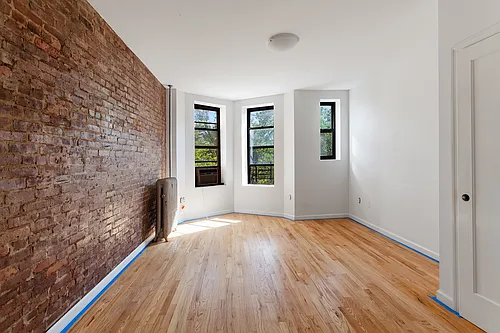 501 12th St #3R Photo 1