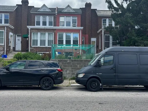 5035 F St, Philadelphia, PA 19124