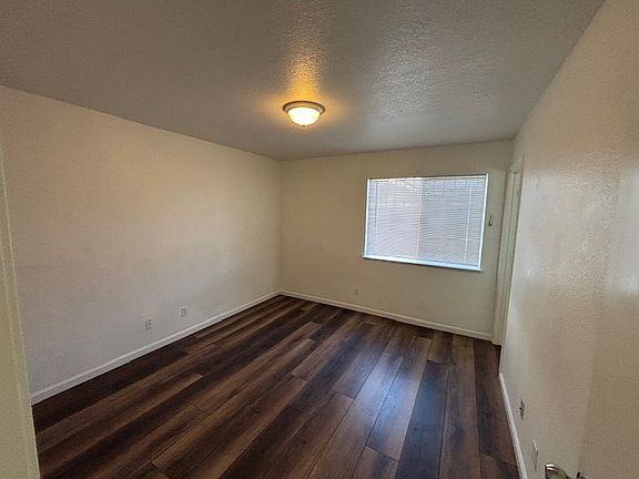 5th image of 3405 Mary Ave