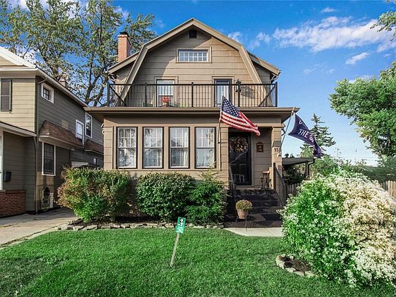 3rd image of 155 Avery Ave
