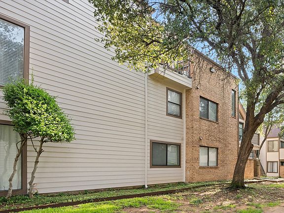 2nd image of 2307 Balsam Dr APT L205