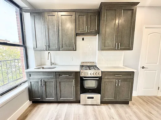 Rented by EastMount Realty LLC | media 1