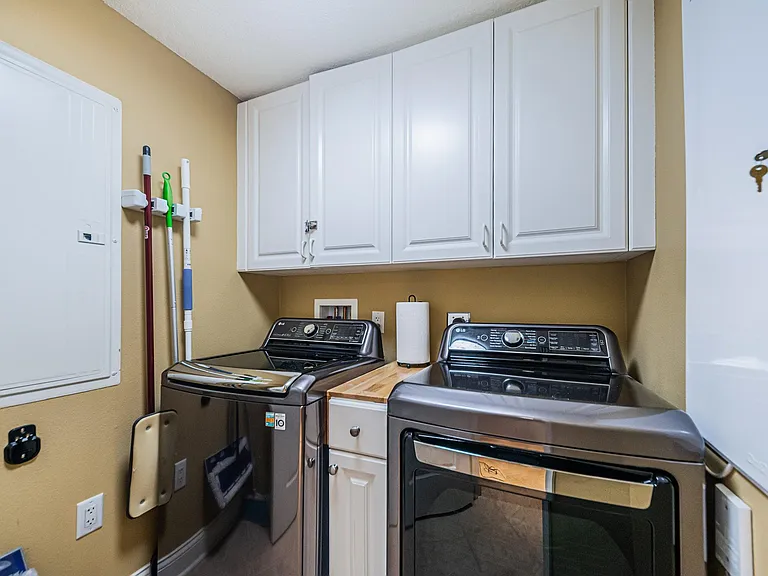 521 Mandalay Ave #505 — Photo 28