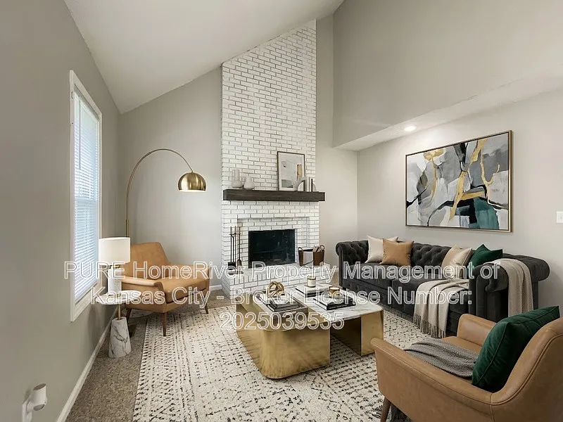 5 bed, 4.0 bath, 1987 sqft, $2,425 — Photo 2