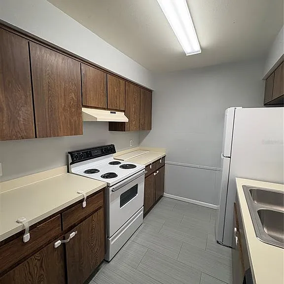 411 Garden Dr #1 — Photo 6