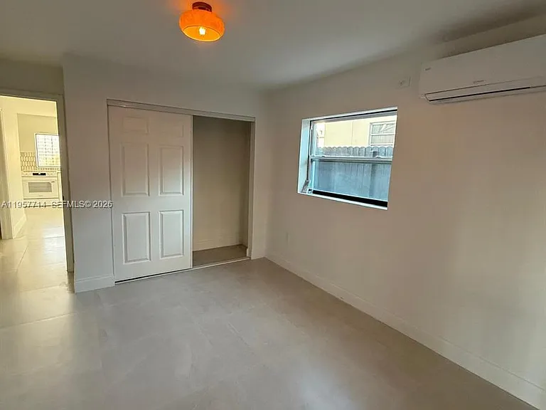 525 SW 22nd Ave #B — Photo 10