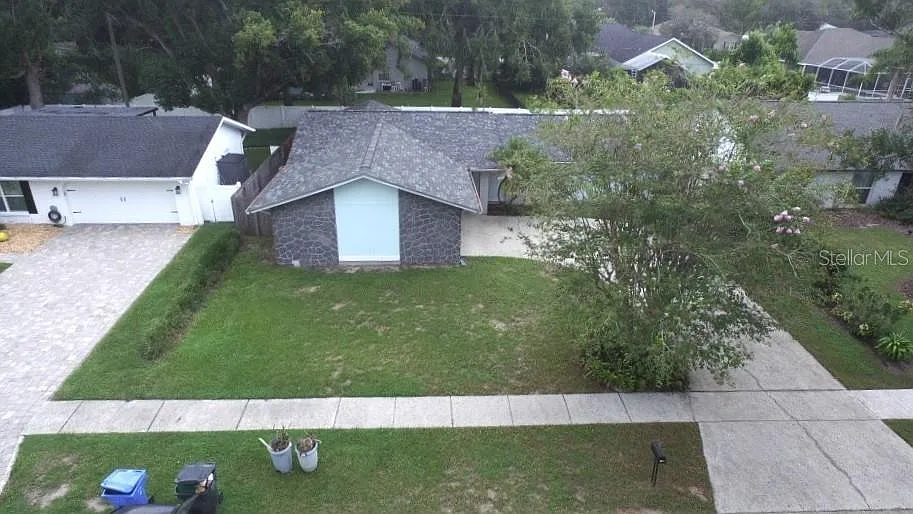 4 bed, 2.0 bath, 1660 sqft, $2,350 — Photo 4