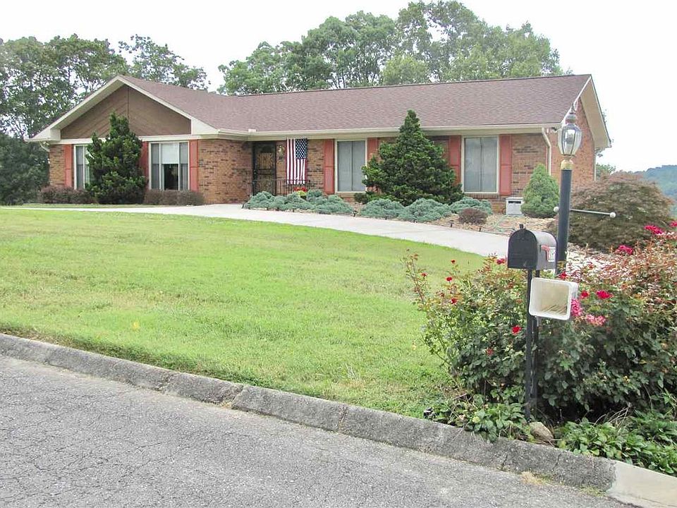 1st image of 3065 Naomi Dr