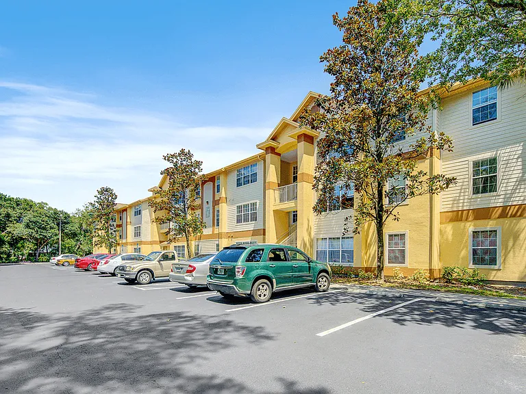 Williams Landing and Villas Apartments — Photo 20
