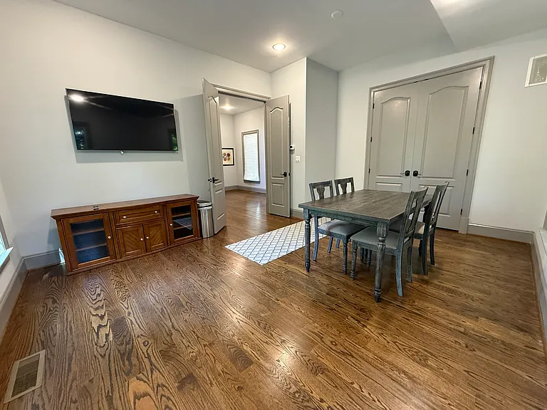8747 Brook Rd — Photo 5