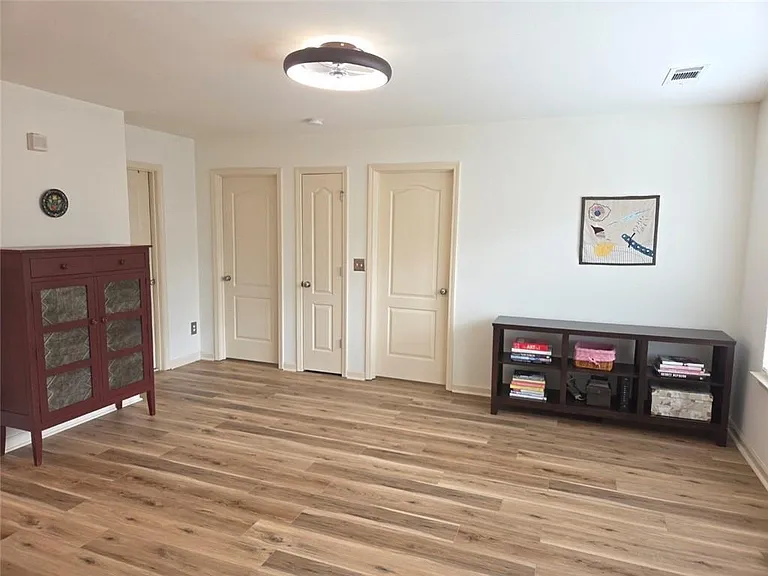 2281 Attewood Dr — Photo 17