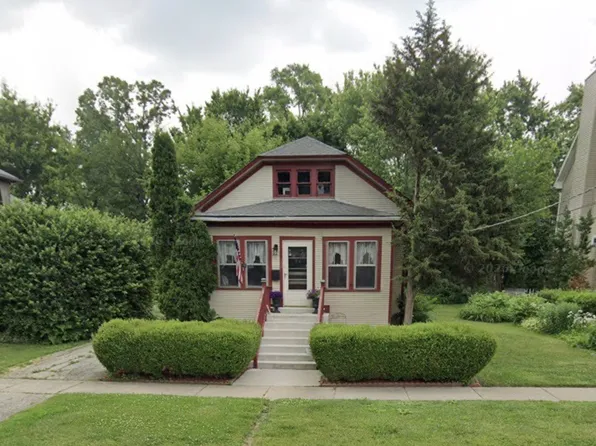269 N Benton St, Palatine, IL 60067