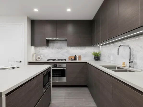 2108 Gilmore Ave #4611, Burnaby, BC V5C 0A4