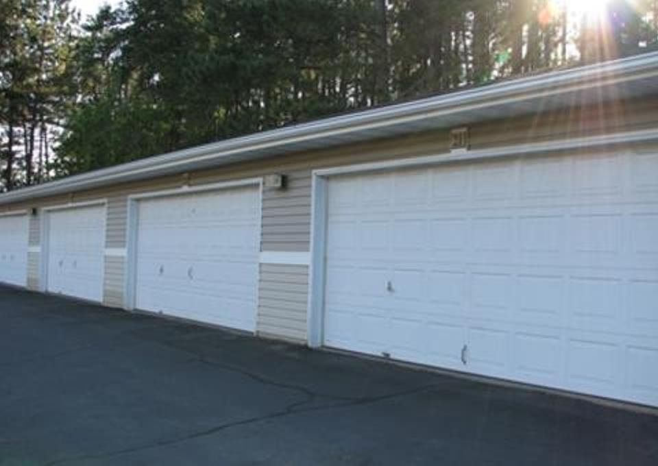 1st image of 1 Southview Dr APT 1M