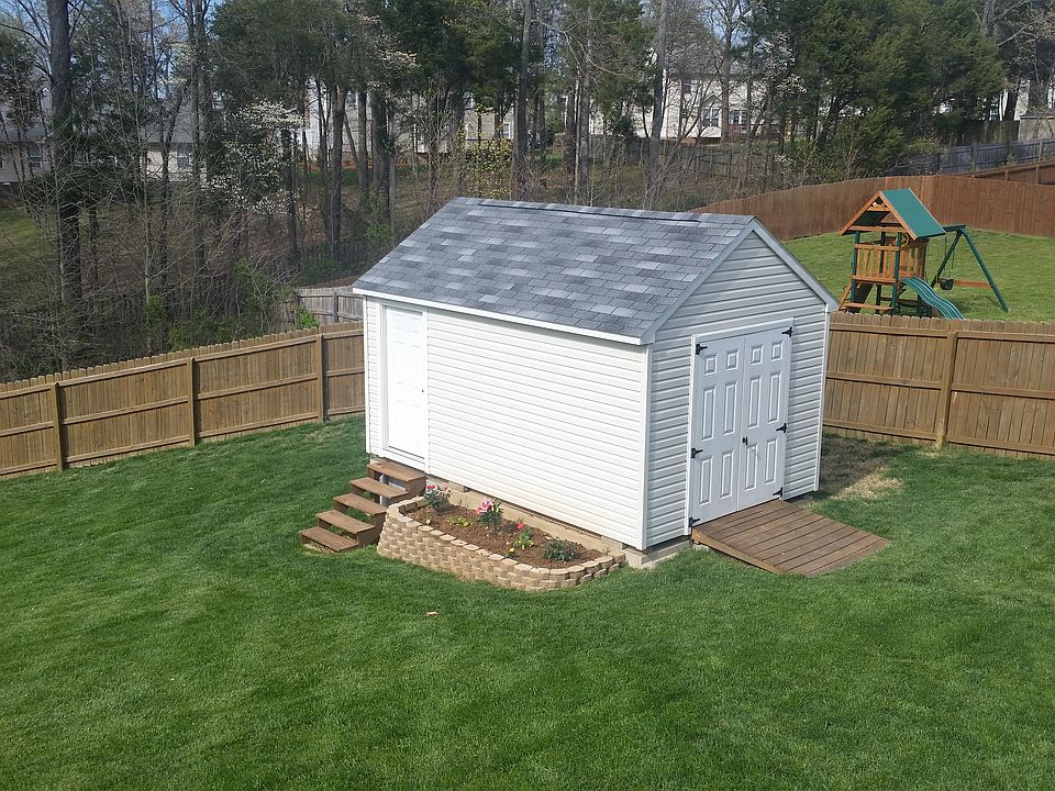 2nd image of 3139 Hawthorn Dr
