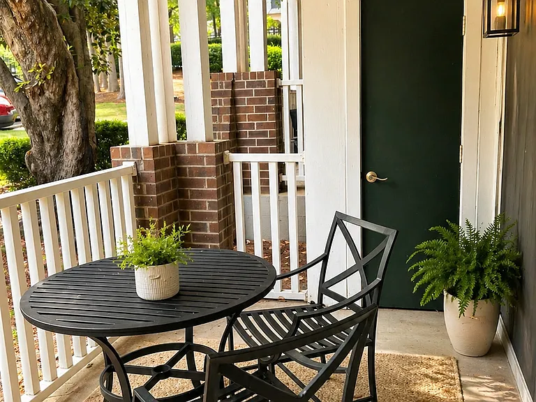 Wonderful outdoor porch!
