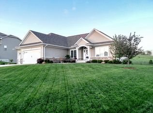 2860 Wildflower Rd, Cedar Rapids, IA 52411