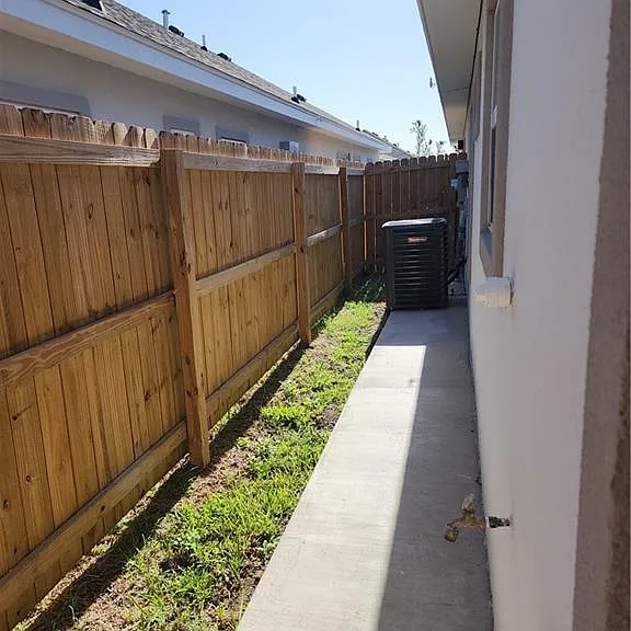 1018 N Woodson Ave #2 — Photo 11